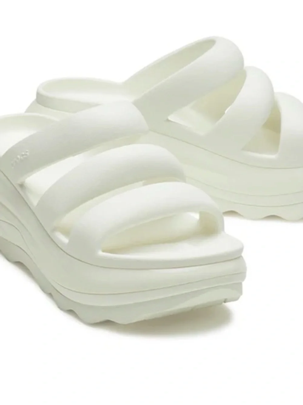 CROCS chunky platform